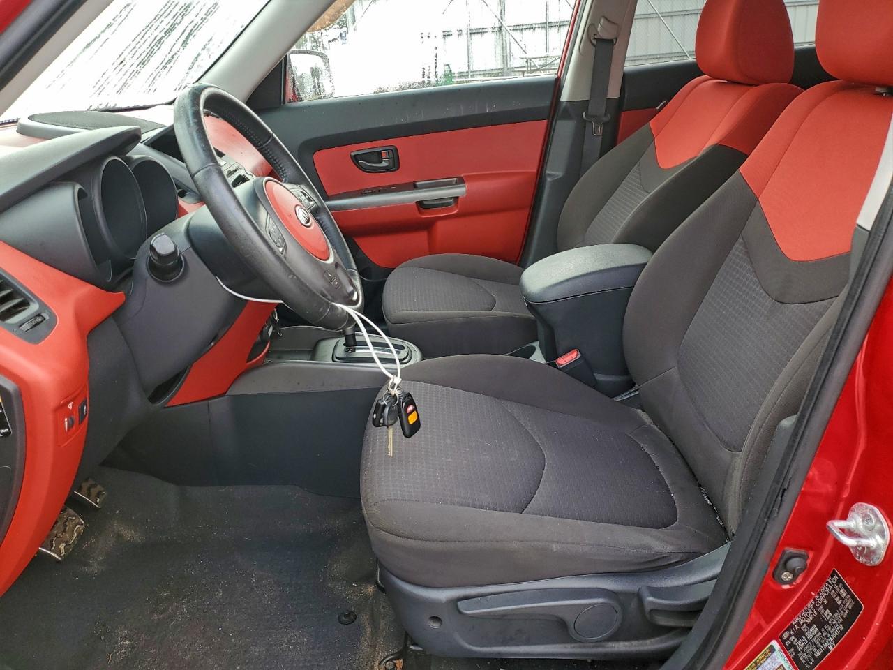 2010 Kia Soul + VIN: KNDJT2A22A7041732 Lot: 96120445