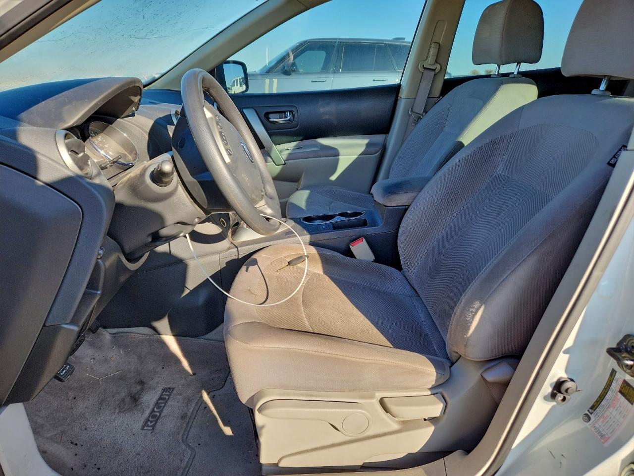 2015 Nissan Rogue Select S VIN: JN8AS5MT5FW670623 Lot: 97017605