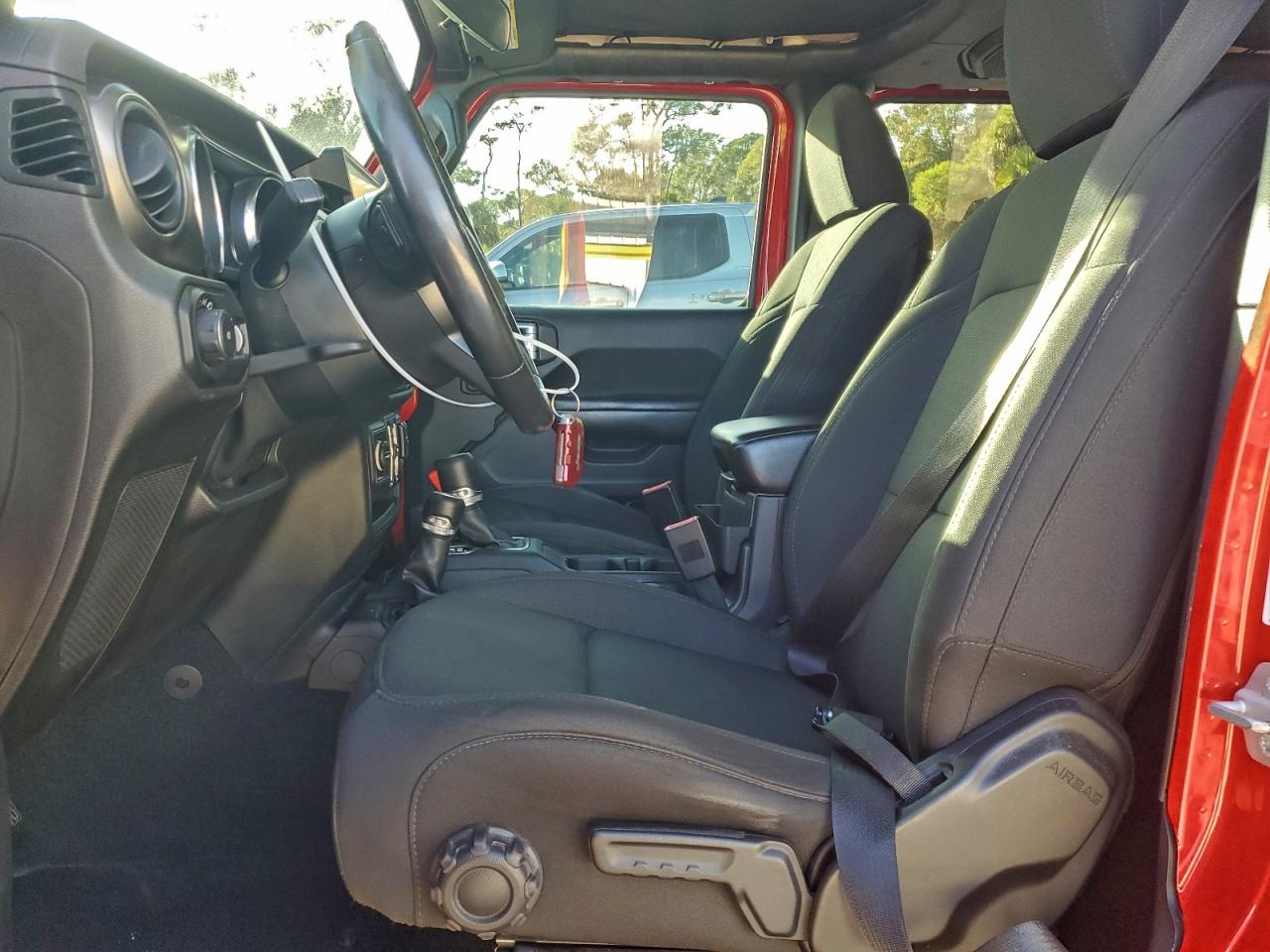 2019 Jeep Wrangler Unlimited Sport VIN: 1C4HJXDG3KW506101 Lot: 97944925