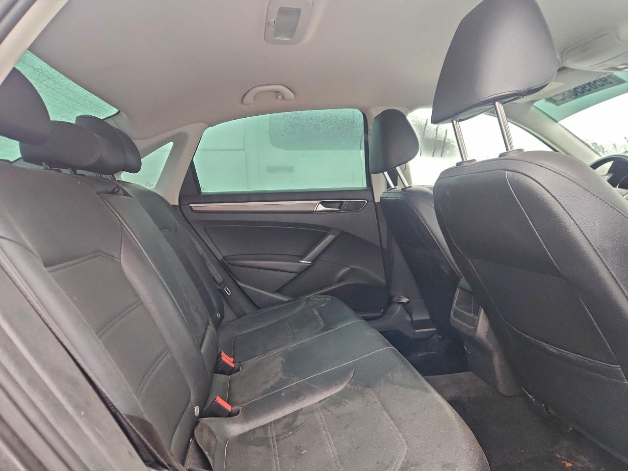 2016 Volkswagen Passat S VIN: 1VWAT7A34GC039824 Lot: 95895885