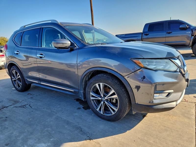  NISSAN ROGUE 2017 Серый