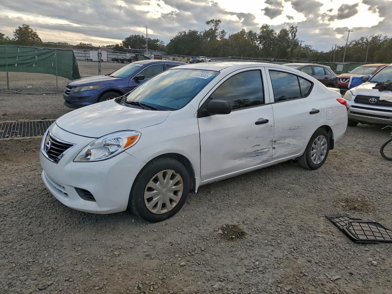 2014 Nissan Versa S