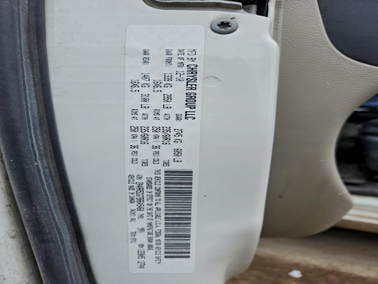 2011 Chrysler Town & Country Touring VIN: 2A4RR5DG7BR645460 Lot: 94927535