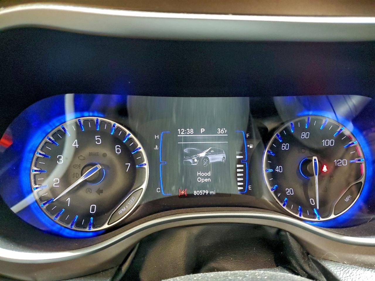 2018 Chrysler Pacifica Touring L VIN: 2C4RC1BG3JR234073 Lot: 94766545