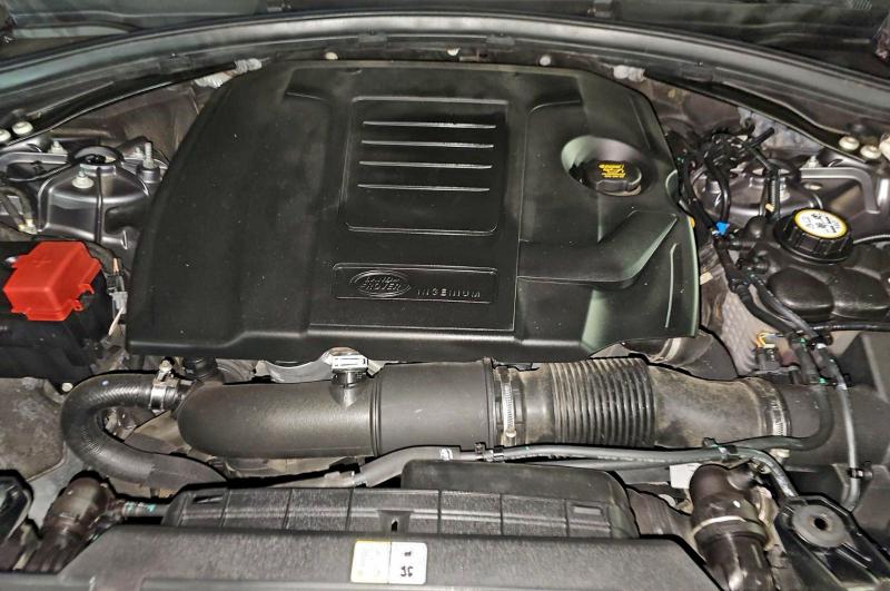 2019 LAND ROVER RANGE ROVER VELAR R-DYNAMIC SE  