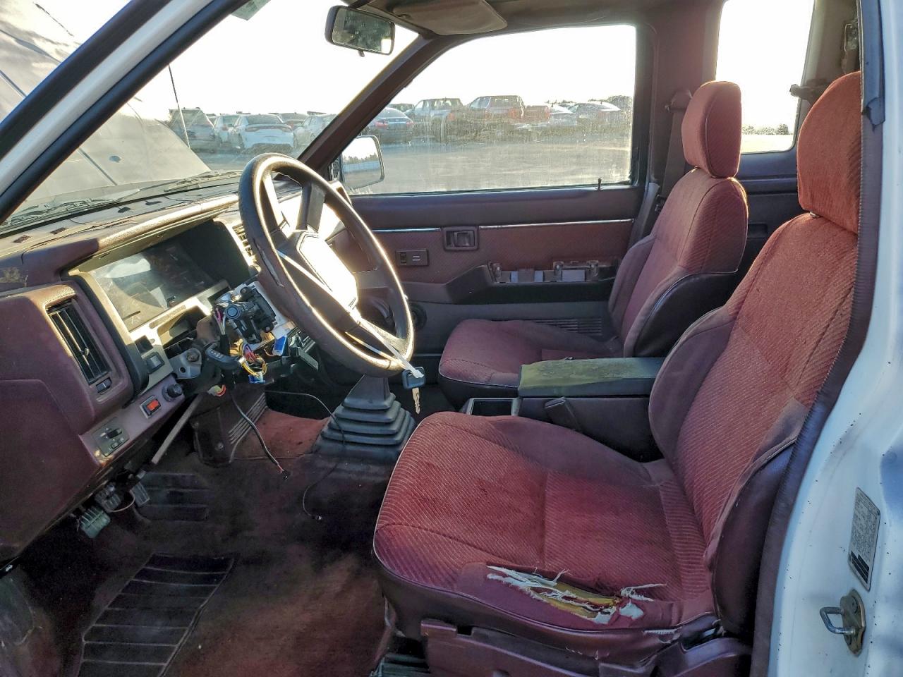 1987 Nissan D21 King Cab VIN: JN6HD16S1HW004067 Lot: 95285105