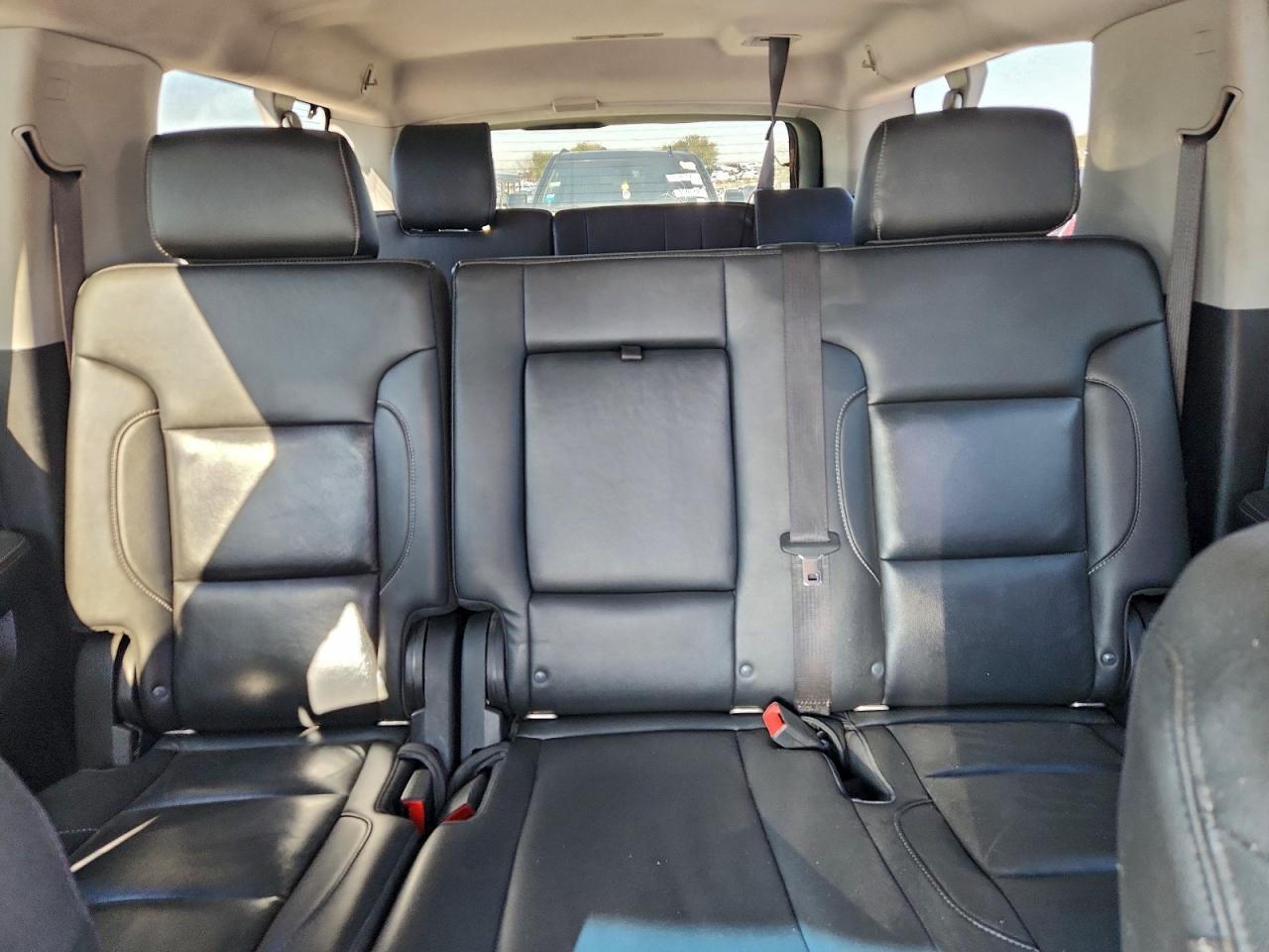 2018 Chevrolet Suburban K1500 Lt VIN: 1GNSKHKC5JR120132 Lot: 95759625