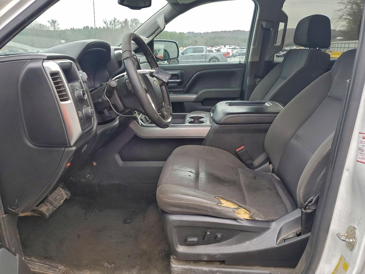 2018 Chevrolet Silverado K1500 Lt VIN: 3GCUKREC2JG210275 Lot: 94500085