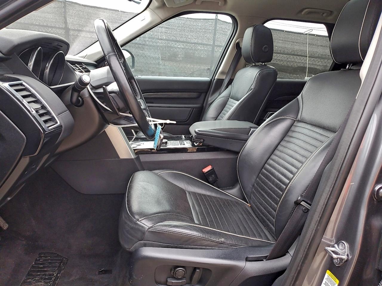 2017 Land Rover Discovery Hse VIN: SALRRBBV8HA036891 Lot: 95780275