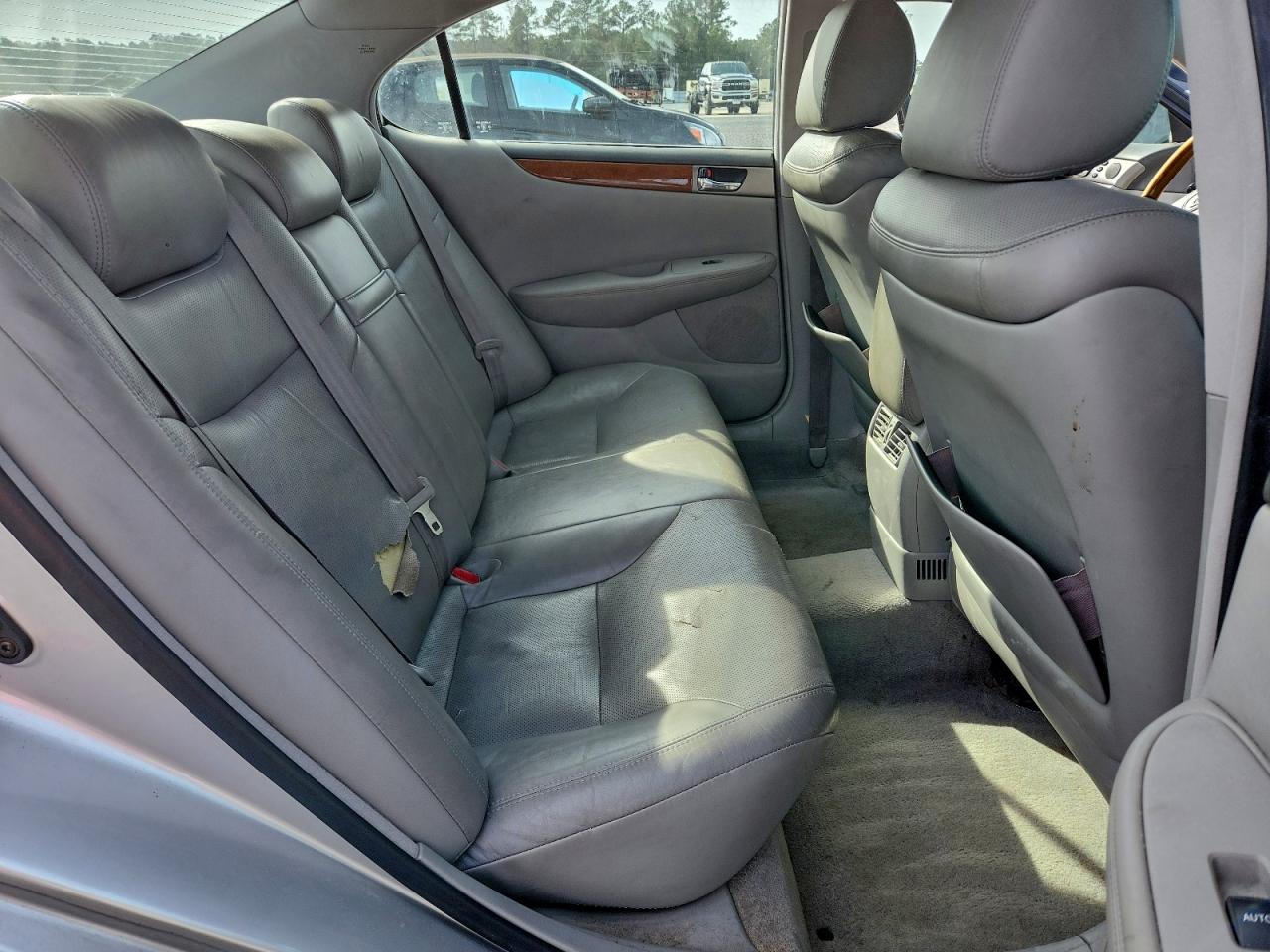 2005 Lexus Es 330 VIN: JTHBA30G355058620 Lot: 94544755