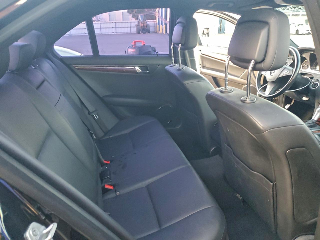 2011 Mercedes-Benz C 300 VIN: WDDGF5EB8BA511656 Lot: 94798105