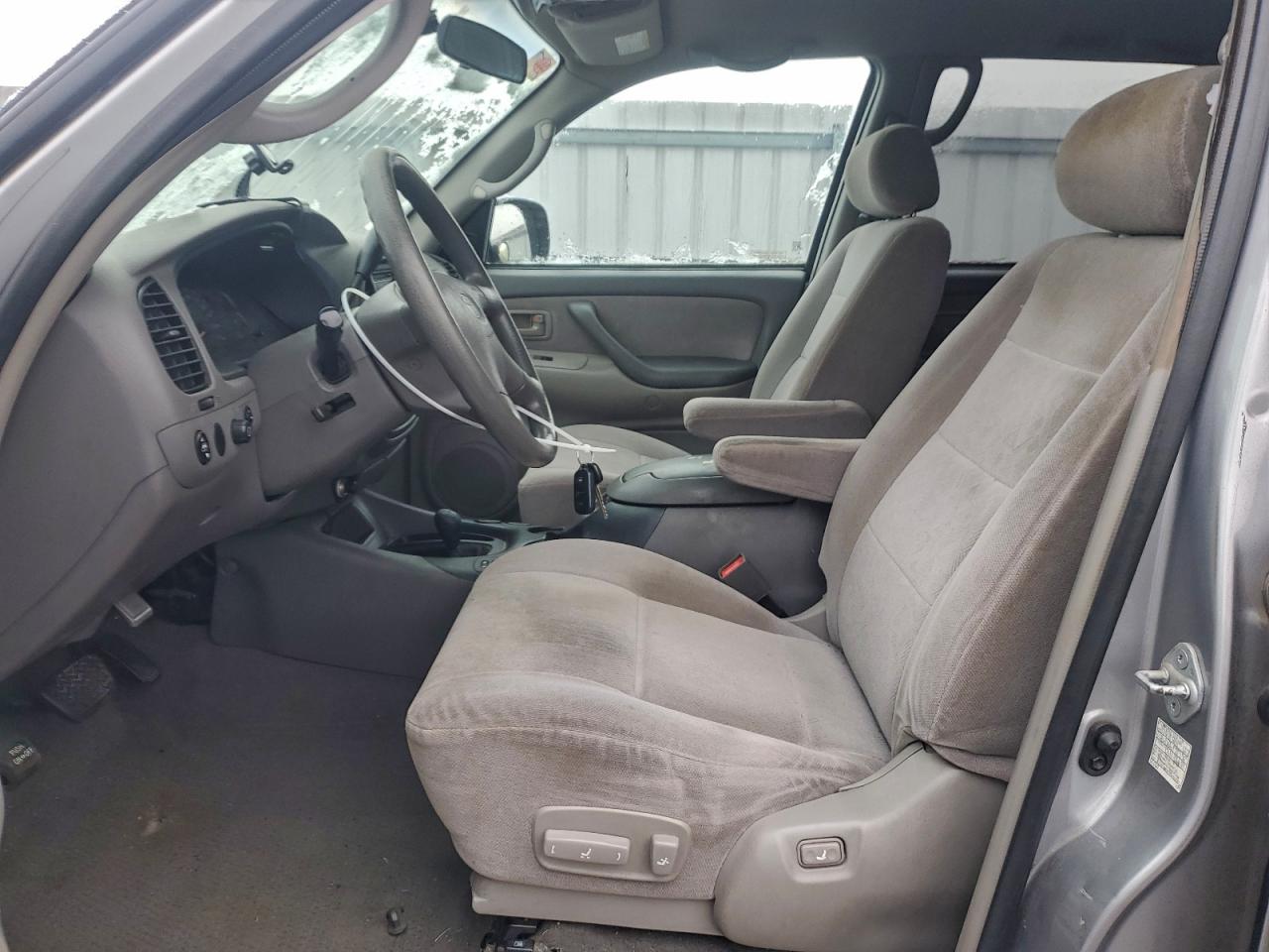 2002 Toyota Sequoia Sr5 VIN: 5TDBT44AX2S086301 Lot: 95747455