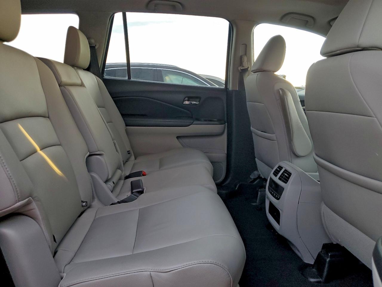 2016 Honda Pilot Exl VIN: 5FNYF5H55GB027625 Lot: 95075605