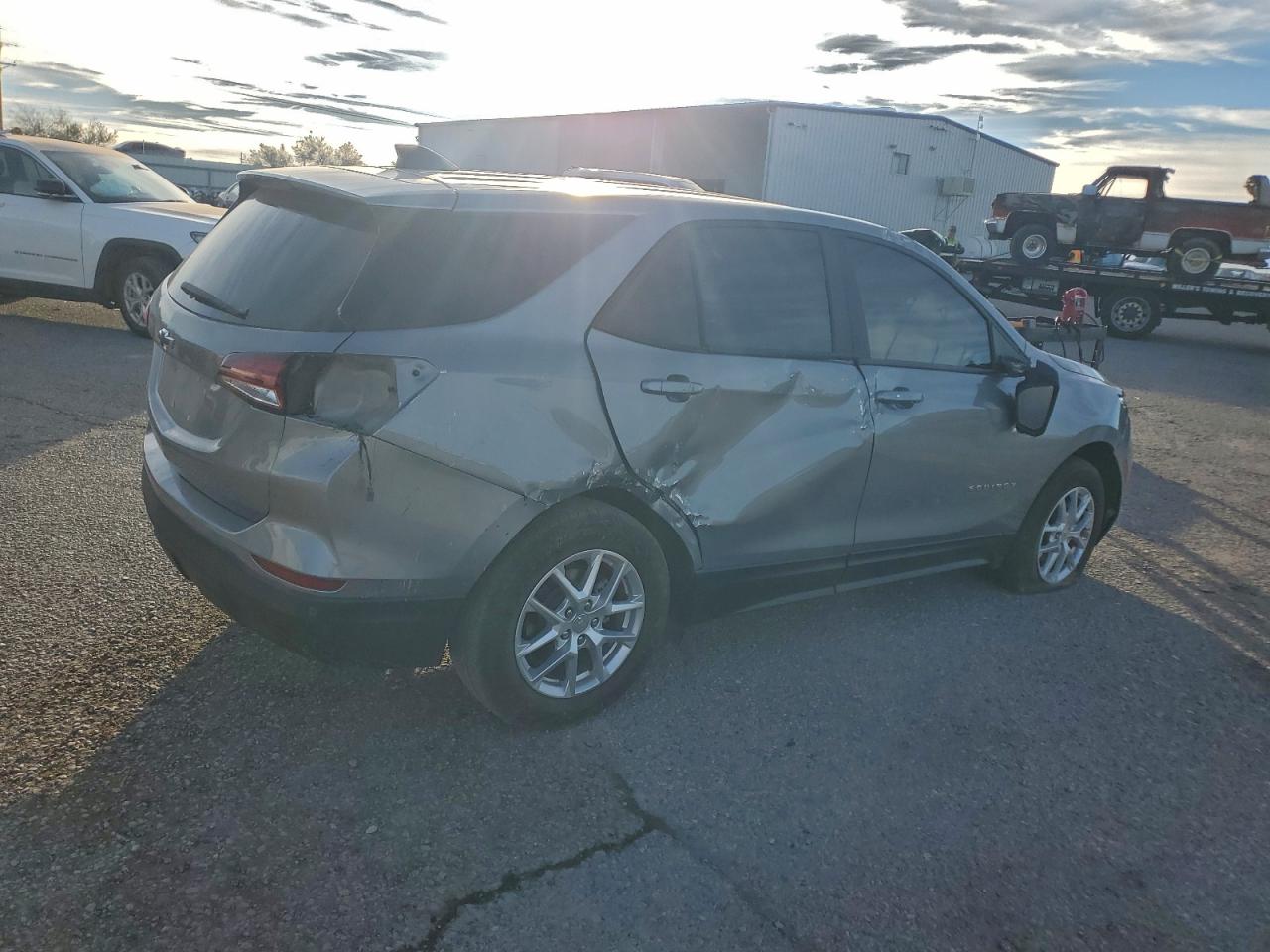 2024 Chevrolet Equinox Ls VIN: 3GNAXHEG1RL272438 Lot: 97369635