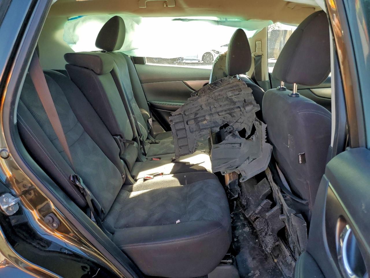 2016 Nissan Rogue S VIN: KNMAT2MT3GP699363 Lot: 95995575