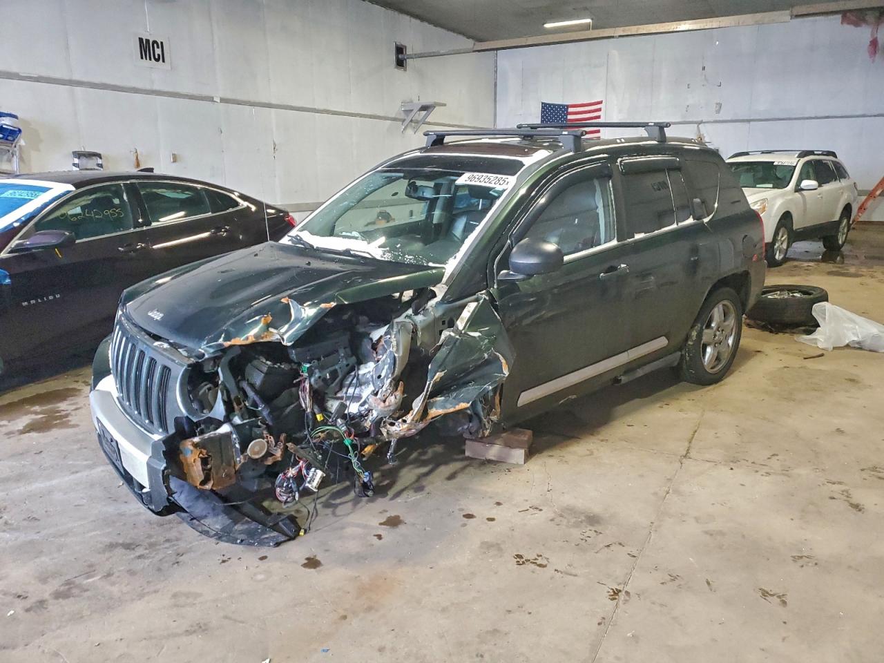 2010 Jeep Compass Limited VIN: 1J4NF5FB7AD611237 Lot: 96935285