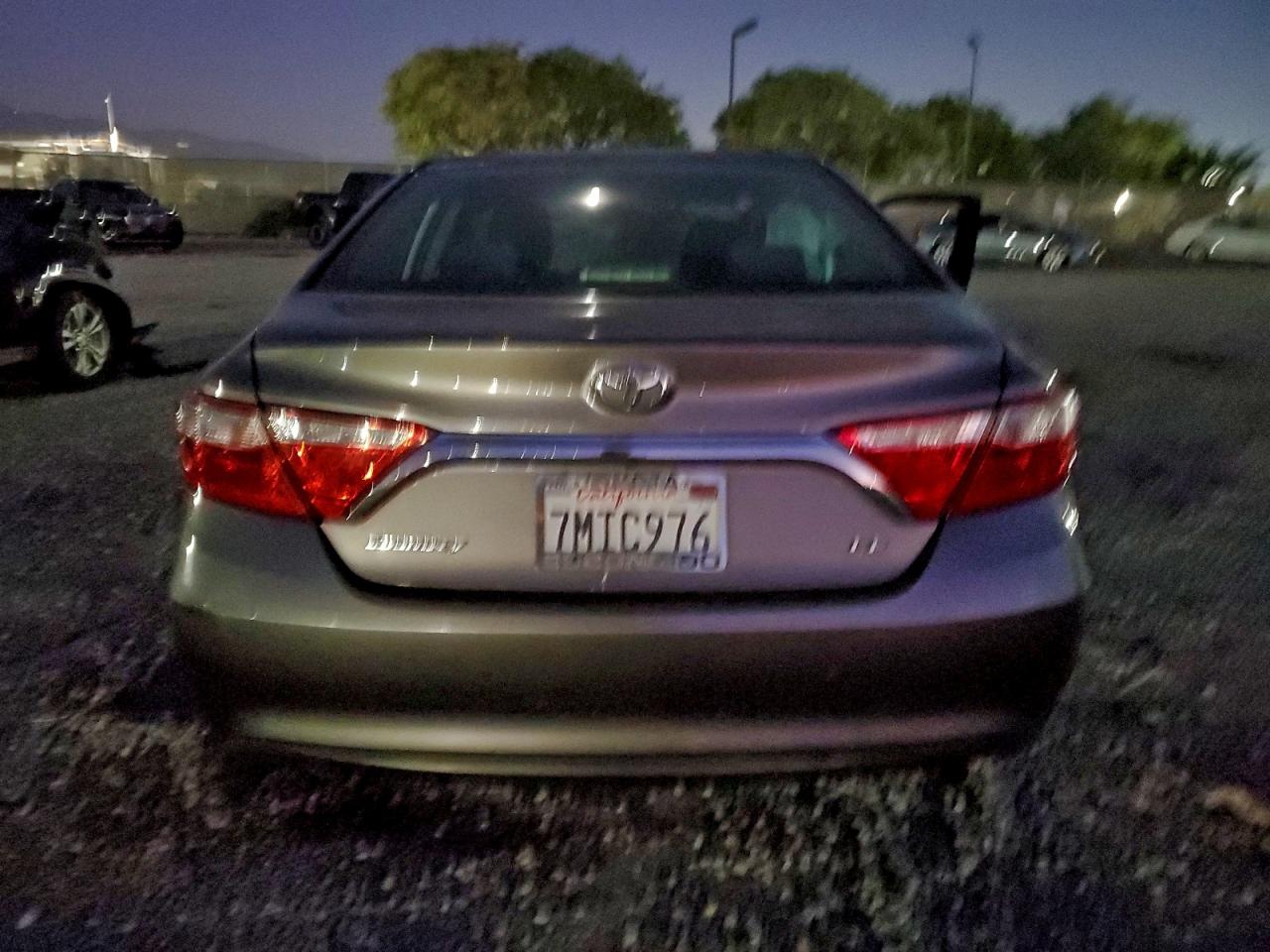 2015 Toyota Camry Le VIN: 4T4BF1FK9FR497171 Lot: 94689915