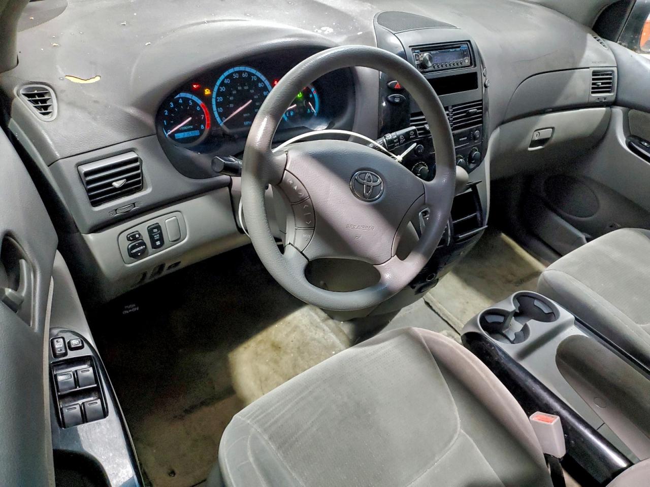 2004 Toyota Sienna Le VIN: 5TDBA23C84S010088 Lot: 96100805