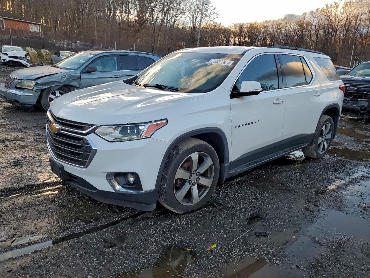 2019 Chevrolet Traverse Lt VIN: 1GNEVHKW1KJ153014 Lot: 96829365