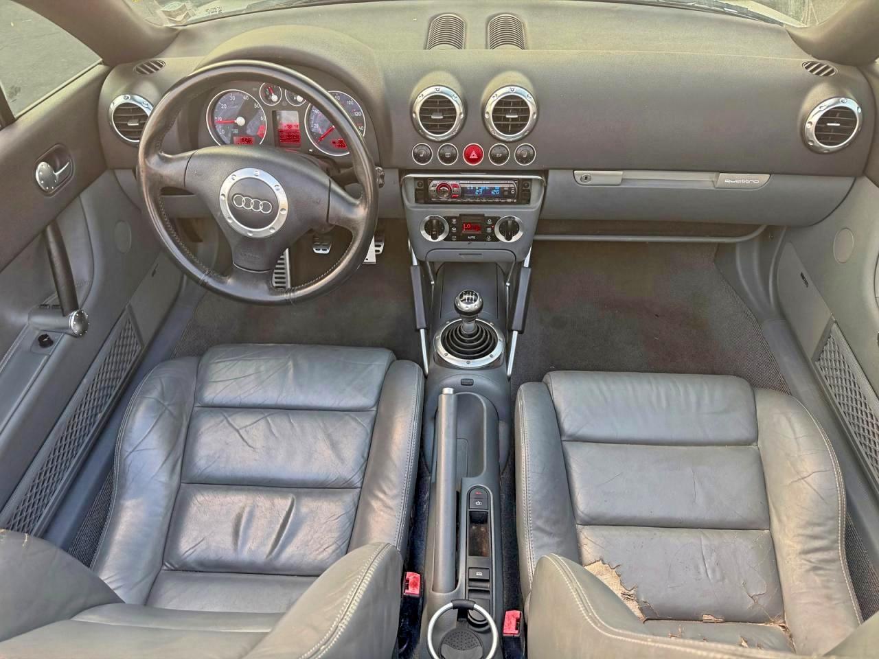 Фото: TRUUT28N531015845