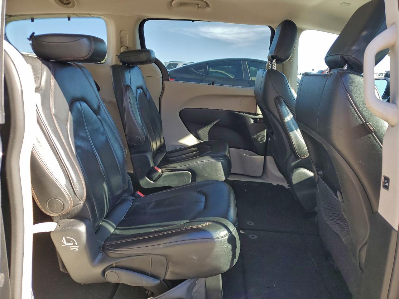 2017 Chrysler Pacifica Touring L VIN: 2C4RC1BG5HR613926 Lot: 95311185