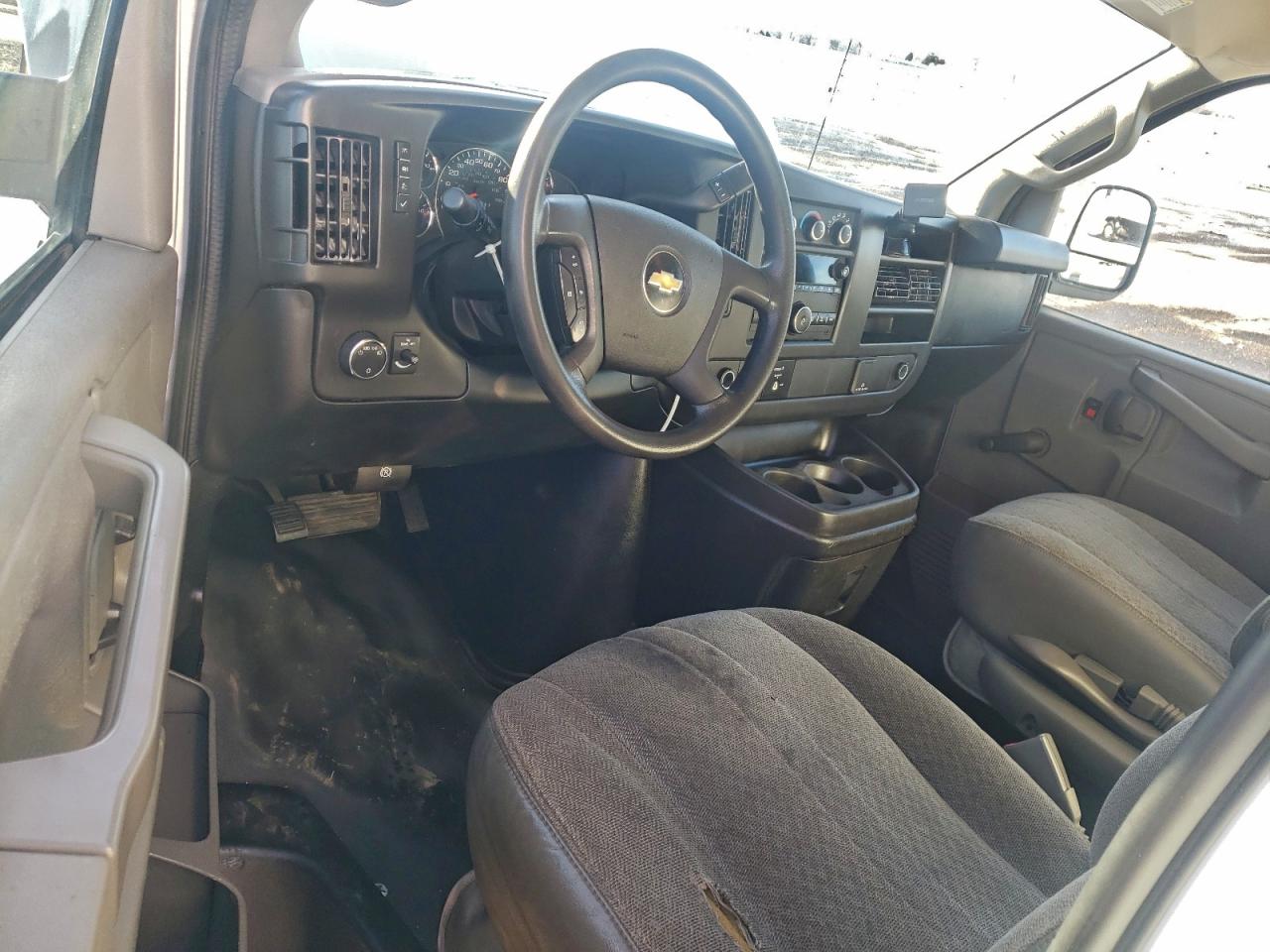 2017 Chevrolet Express G3500 Box Truck VIN: 1GB0GRFG7H1337151 Lot: 94477105