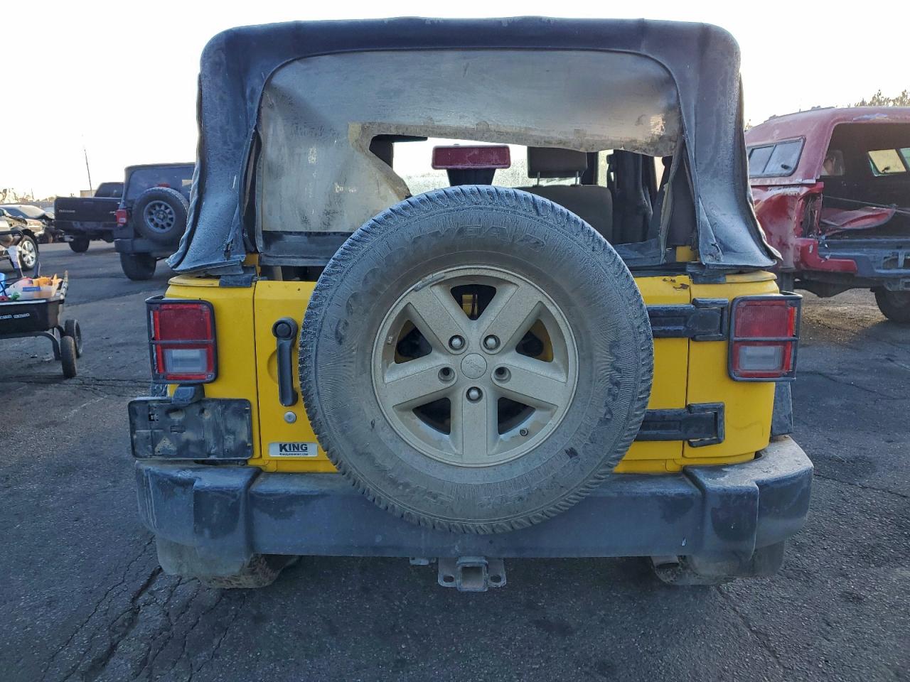 2008 Jeep Wrangler X VIN: 1J4FA24168L517085 Lot: 94875825