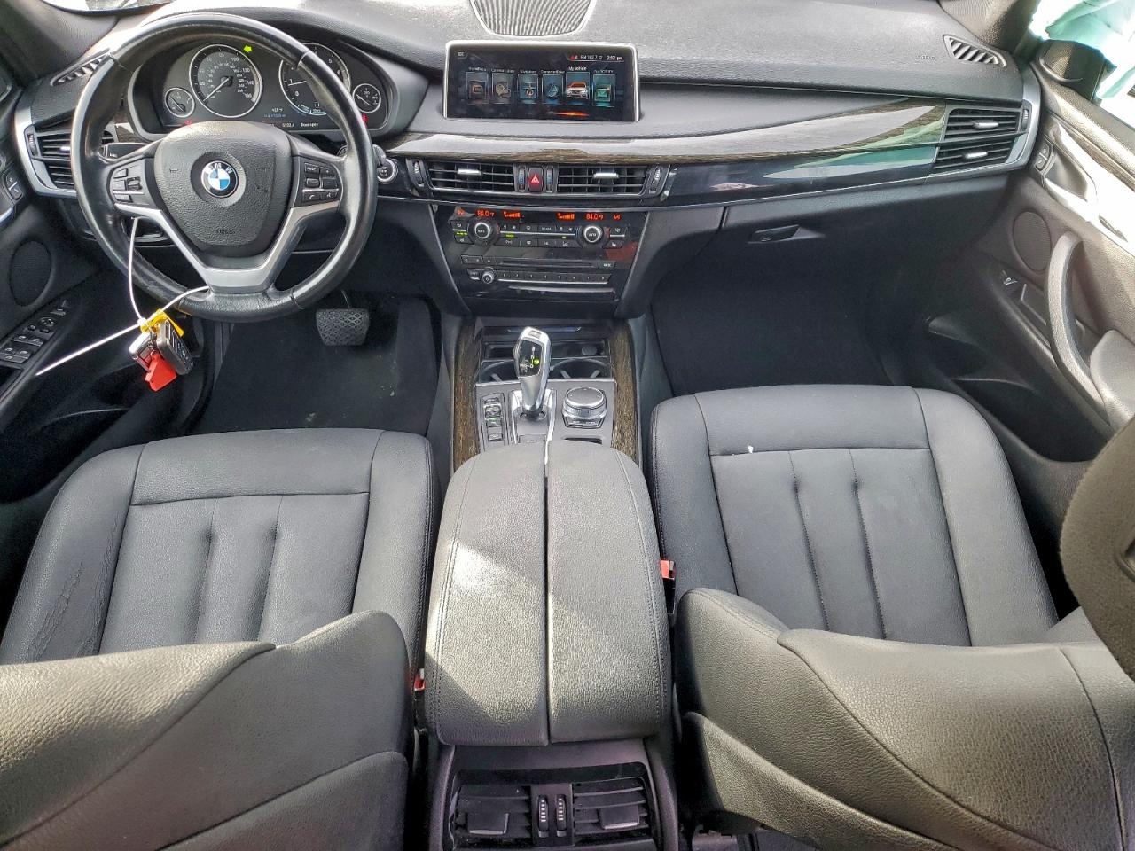 Фото: 5UXKR0C35H0V78142