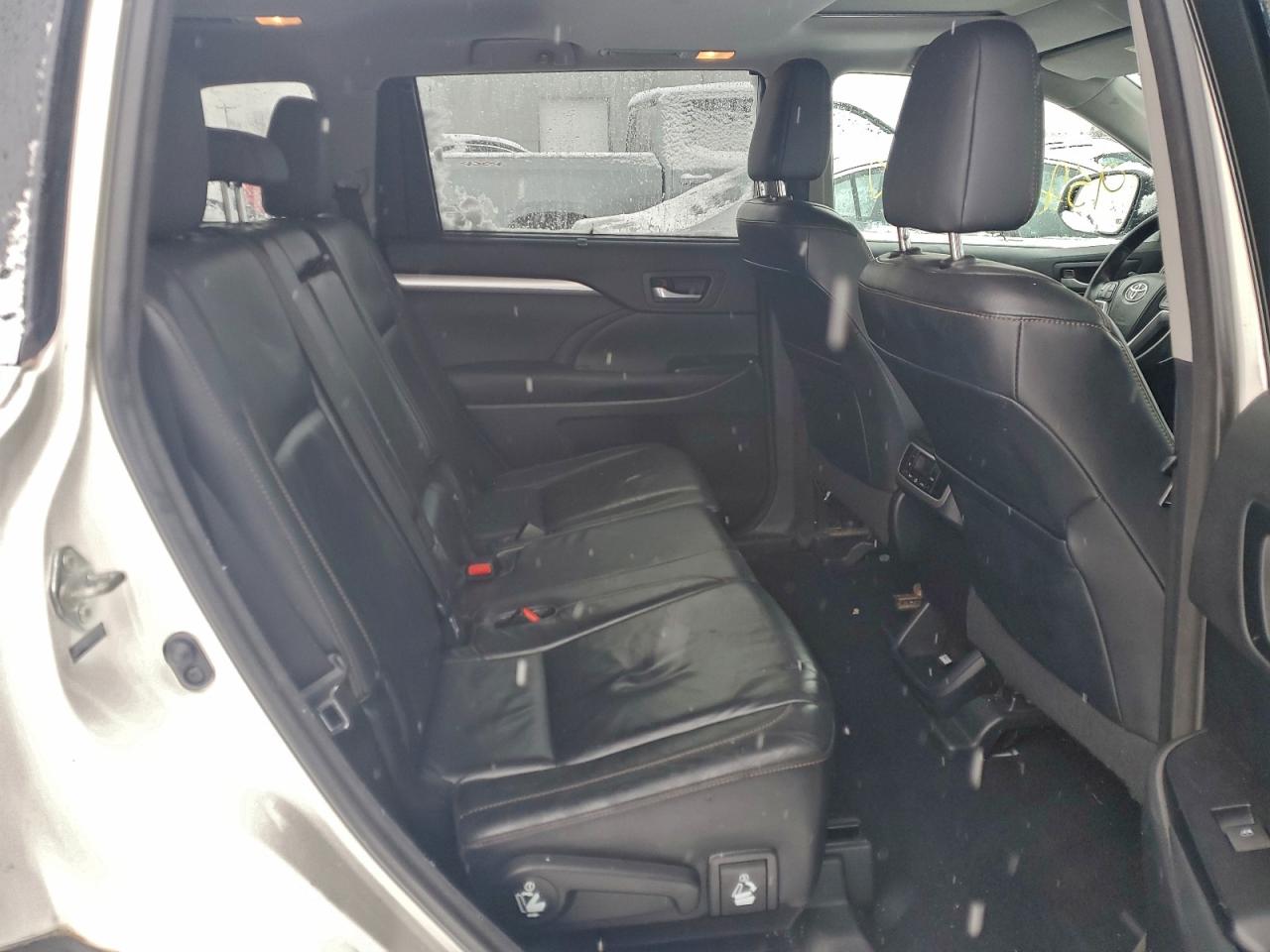 2014 Toyota Highlander Xle VIN: 5TDJKRFH2ES018309 Lot: 95729525