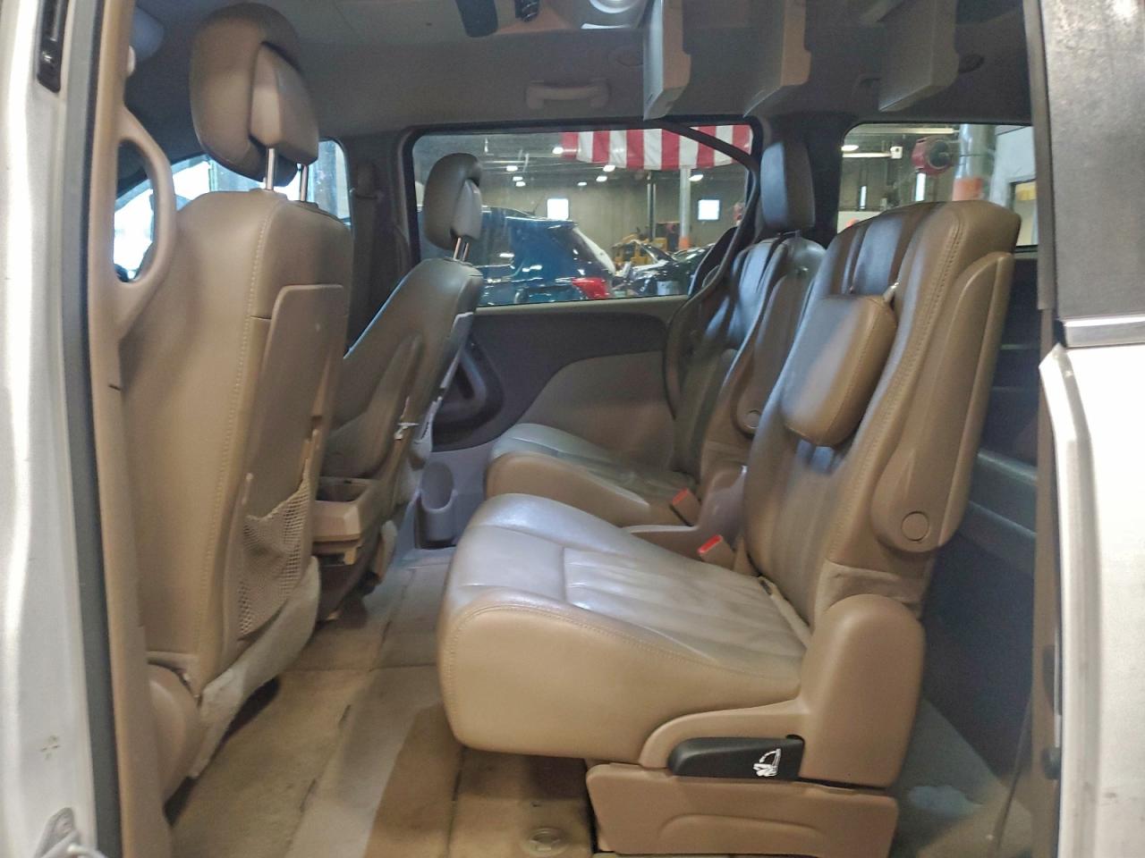 2016 Chrysler Town & Country Touring VIN: 2C4RC1BG0GR301737 Lot: 94415505