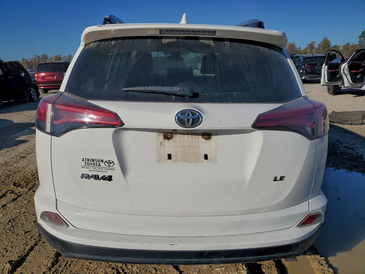 2018 Toyota Rav4 Le VIN: JTMZFREV0JJ744157 Lot: 95790985