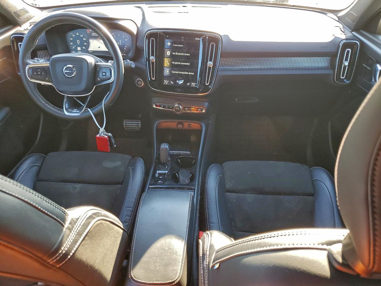 2019 Volvo Xc40 T5 R-Design VIN: YV4162UM4K2045622 Lot: 94366745