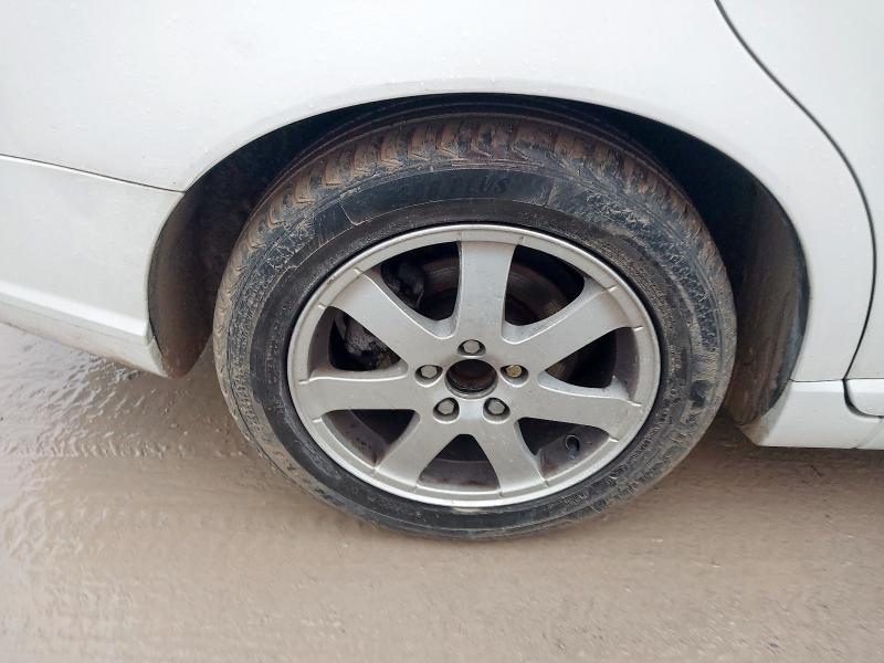 2011 VOLVO V50 D2 [115] ES 5DR