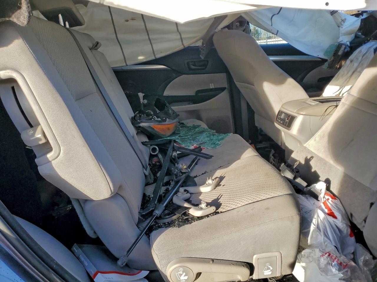 2015 Toyota Highlander Le VIN: 5TDBKRFH0FS086145 Lot: 93480645