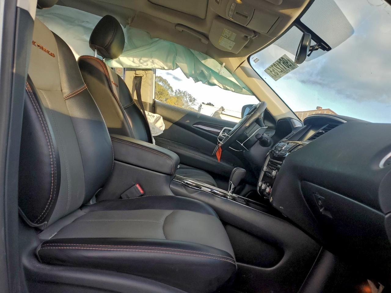 2019 Nissan Pathfinder S VIN: 5N1DR2MN7KC621435 Lot: 96112755