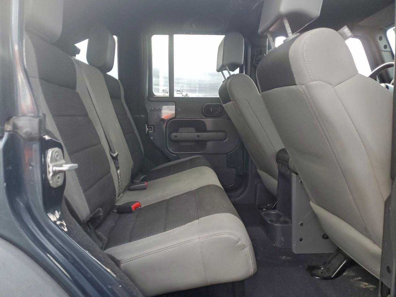 2007 Jeep Wrangler X VIN: 1J8GA391X7L176502 Lot: 95843065