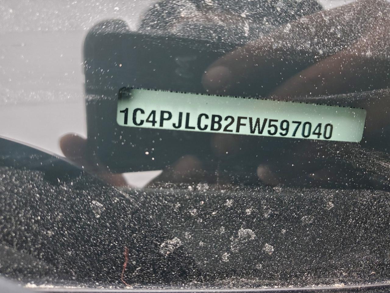 2015 Jeep Cherokee Latitude VIN: 1C4PJLCB2FW597040 Lot: 91709885