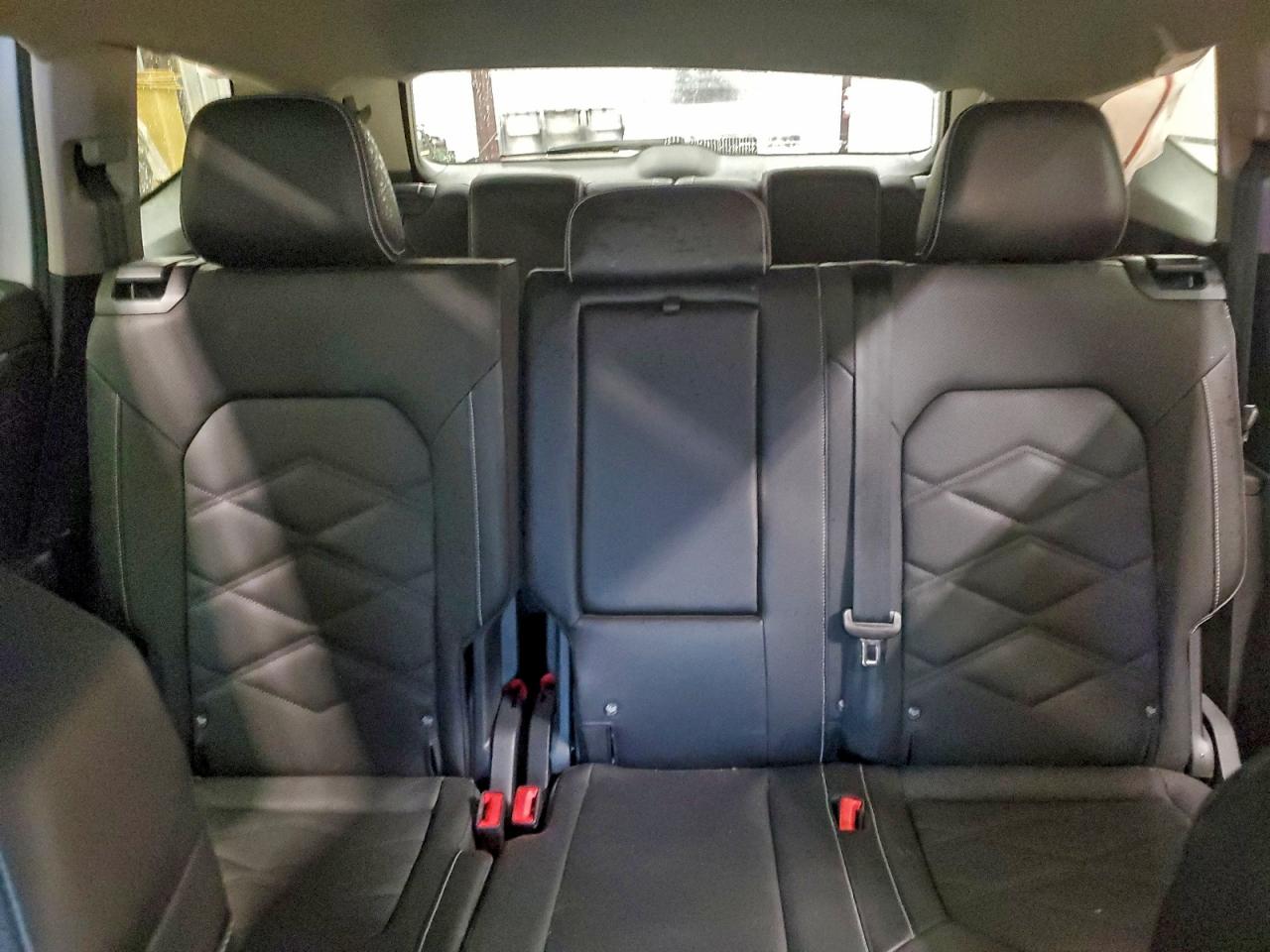 Фото: 1V2HR2CA7SC503159