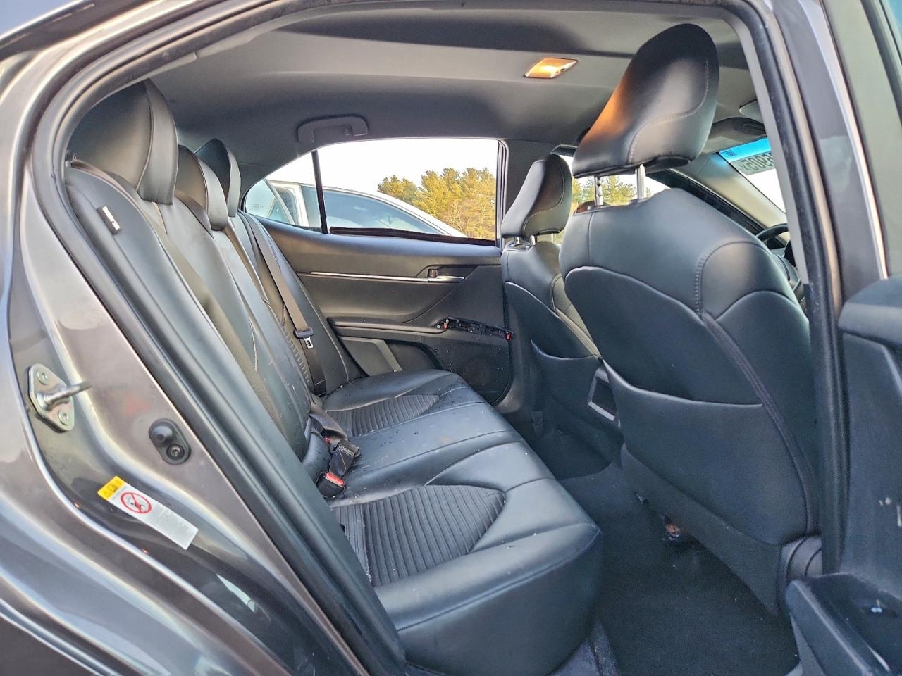 2018 Toyota Camry L VIN: 4T1B11HK4JU618669 Lot: 95426905