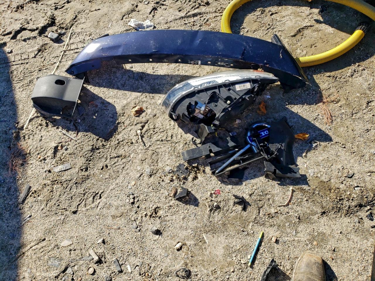 2015 Volvo S60 Premier VIN: YV126MFB3F2301165 Lot: 93534845