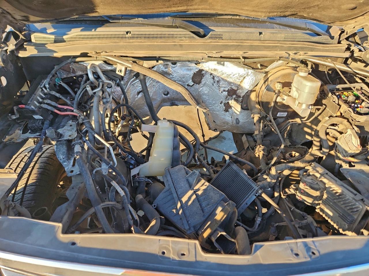 2018 Chevrolet Suburban K1500 Lt VIN: 1GNSKHKC0JR117834 Lot: 95759335