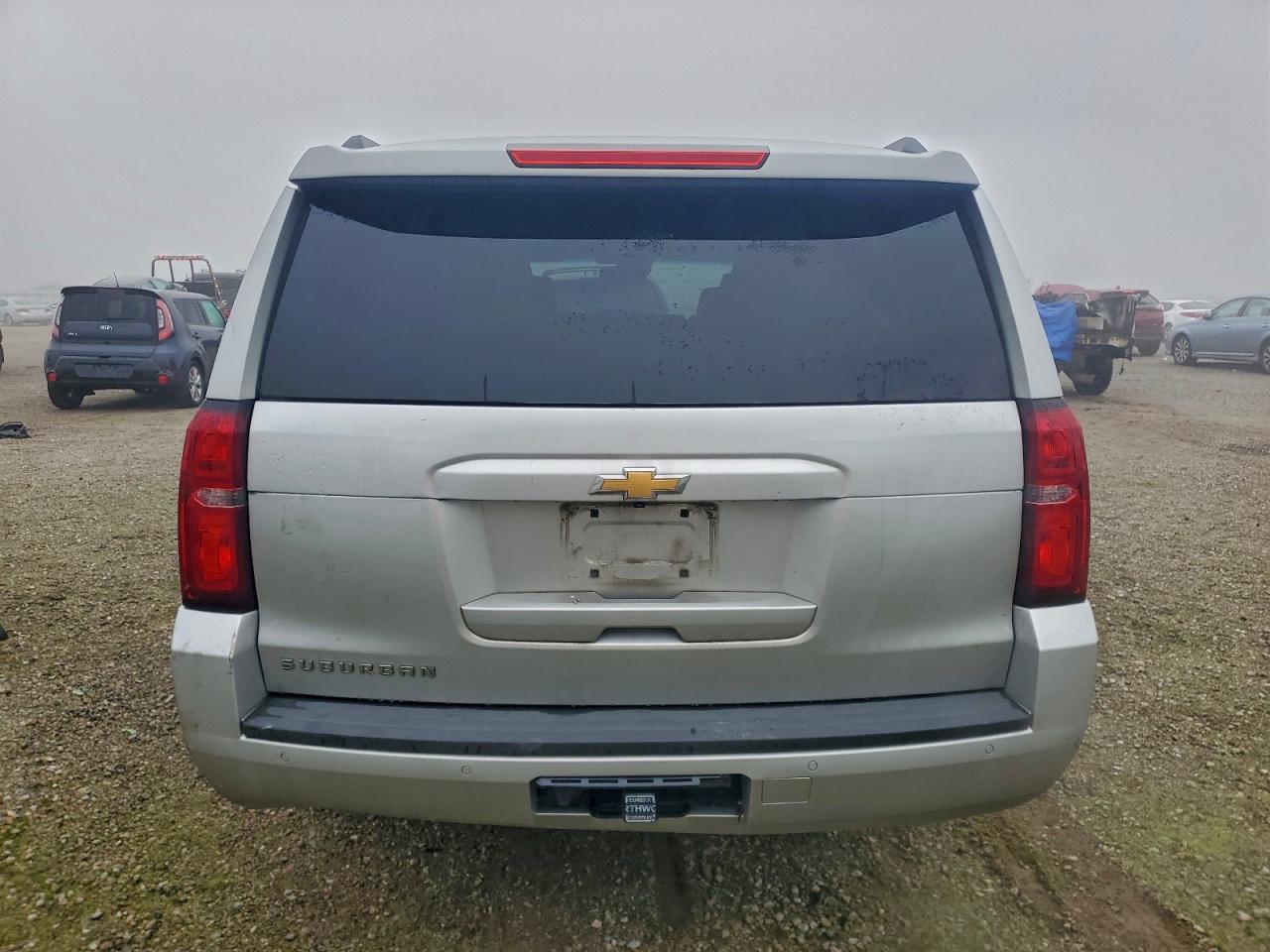 2018 Chevrolet Suburban K1500 Lt VIN: 1GNSKHKC4JR240990 Lot: 96077565