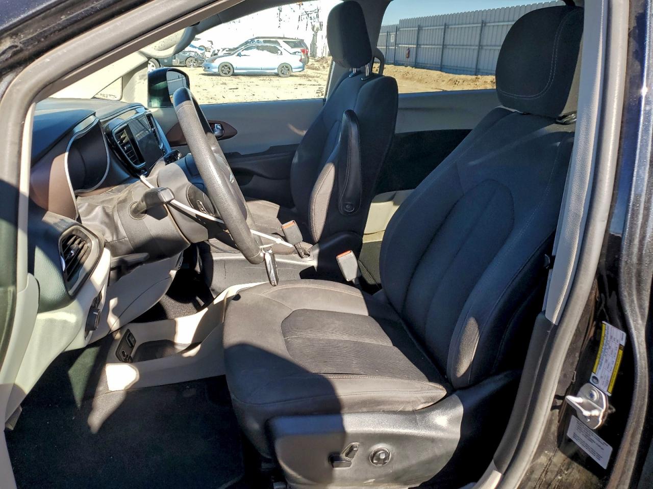 2017 Chrysler Pacifica Touring VIN: 2C4RC1DG1HR840494 Lot: 96825935