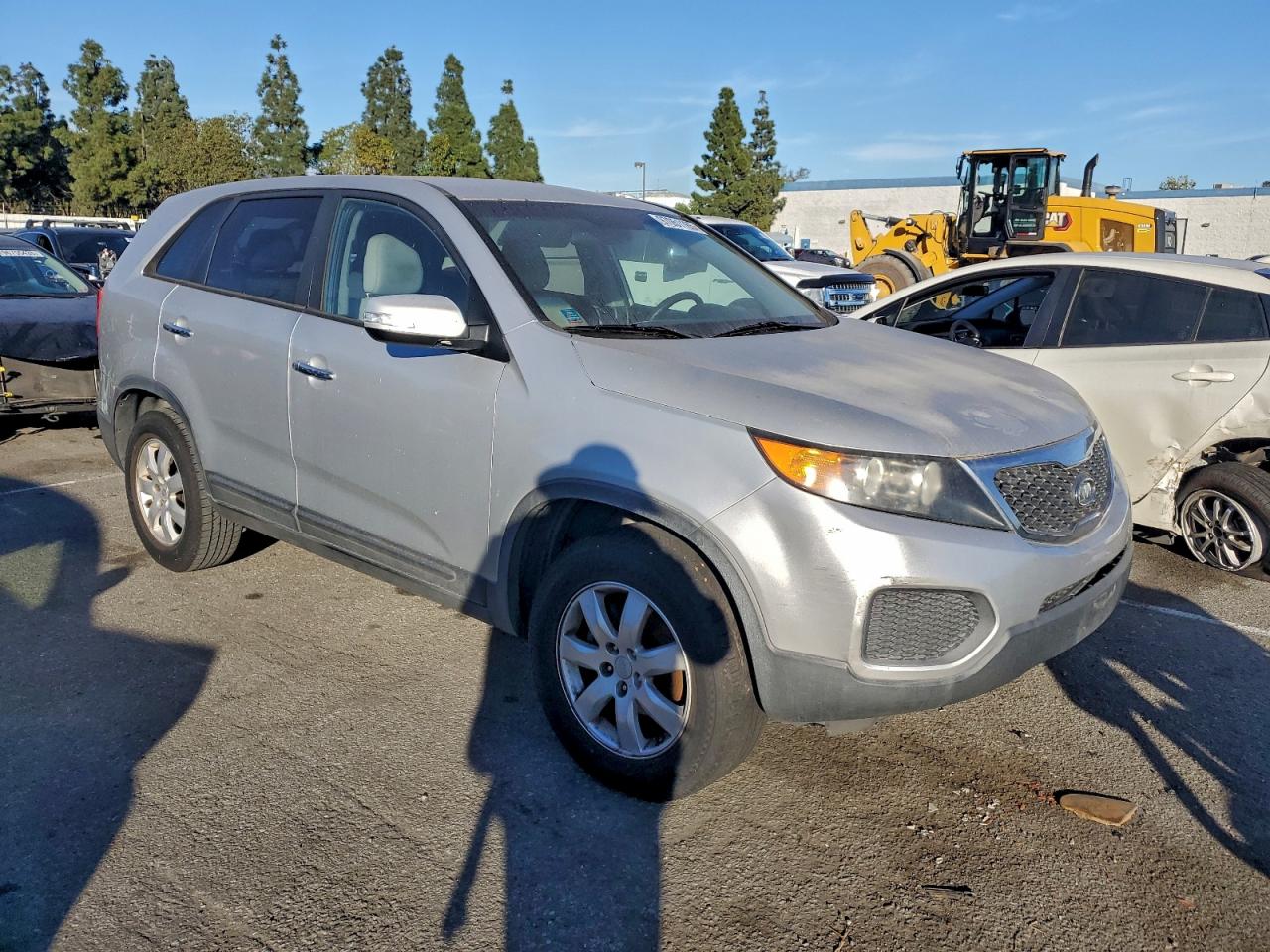 2011 Kia Sorento Base VIN: 5XYKT3A19BG044049 Lot: 97051165
