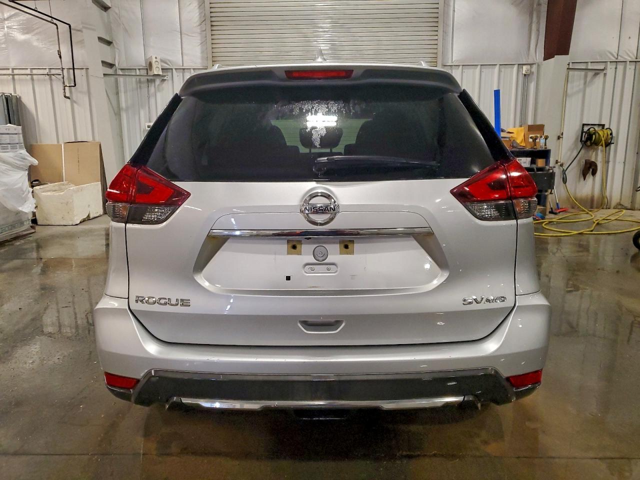 2017 Nissan Rogue S VIN: KNMAT2MVXHP532520 Lot: 95712385