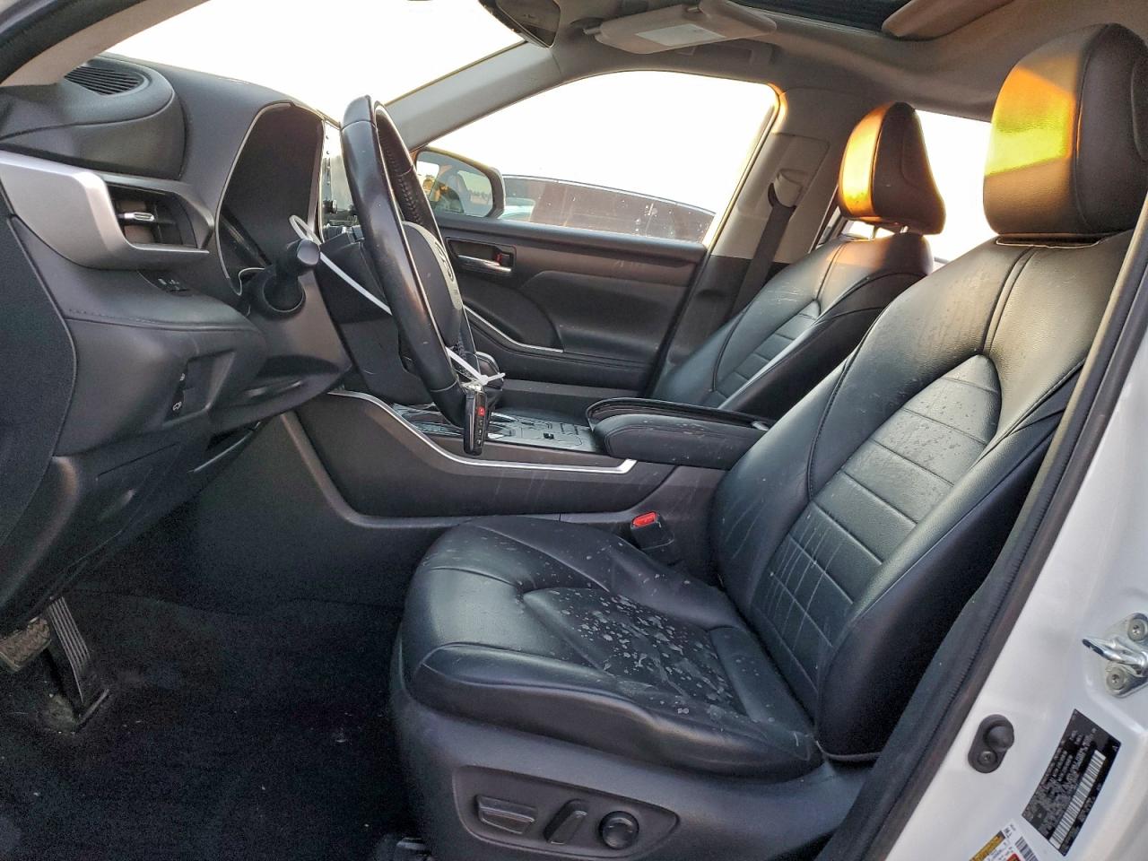 2020 Toyota Highlander Xle VIN: 5TDHZRAHXLS000588 Lot: 95564065