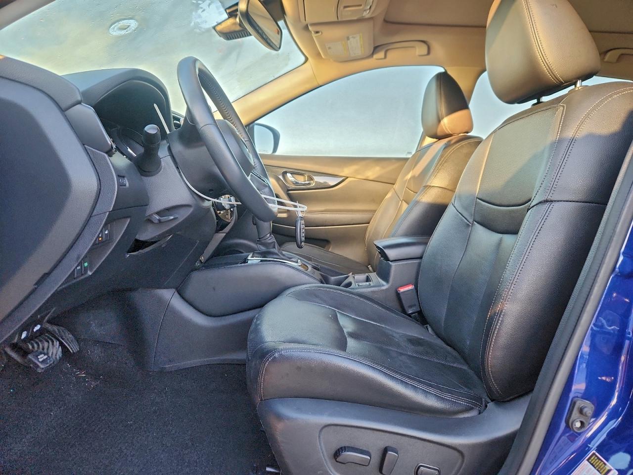 2017 Nissan Rogue S VIN: 5N1AT2MT7HC827933 Lot: 96121105