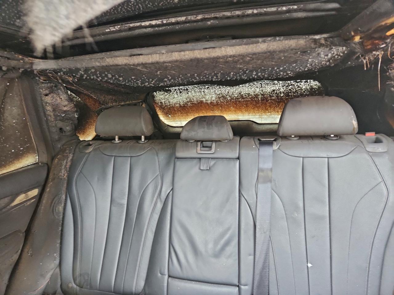 Фото: 5UXKR2C30H0X05763