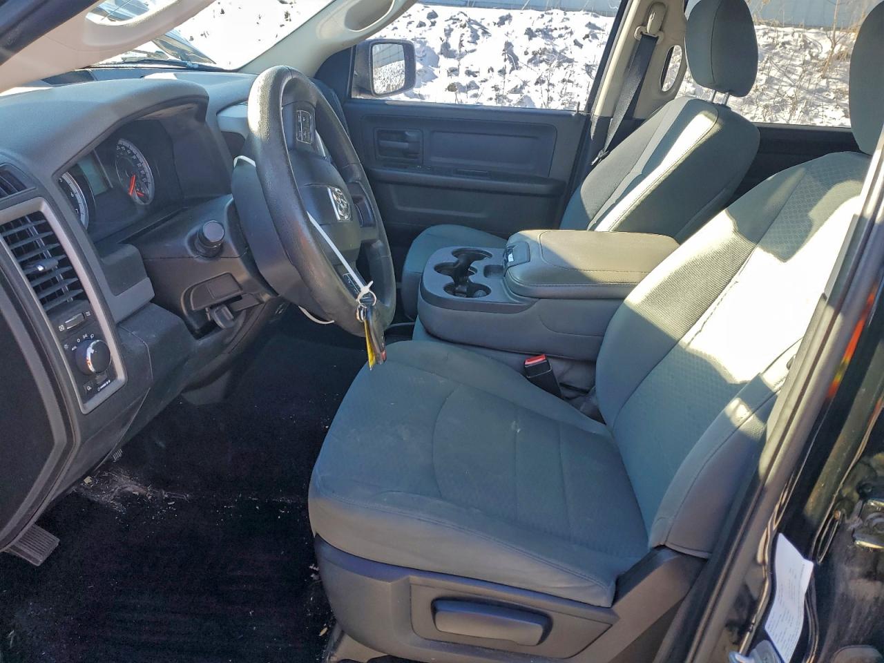 2015 Ram 1500 St VIN: 1C6RR7KG7FS569318 Lot: 94833645