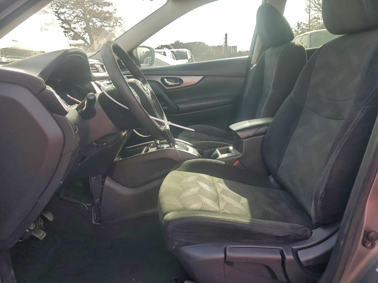 2015 Nissan Rogue S VIN: KNMAT2MT6FP546832 Lot: 94743575